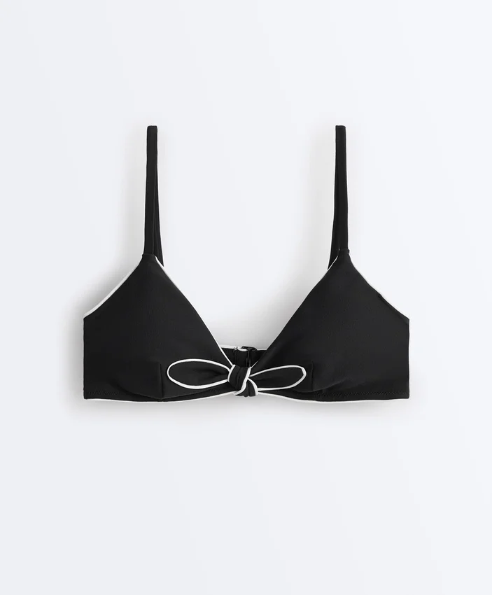 Triangel-Bikinioberteil mit Paspel und Bindebändern Triangel-Bikinioberteil mit Paspel und Bindebändern