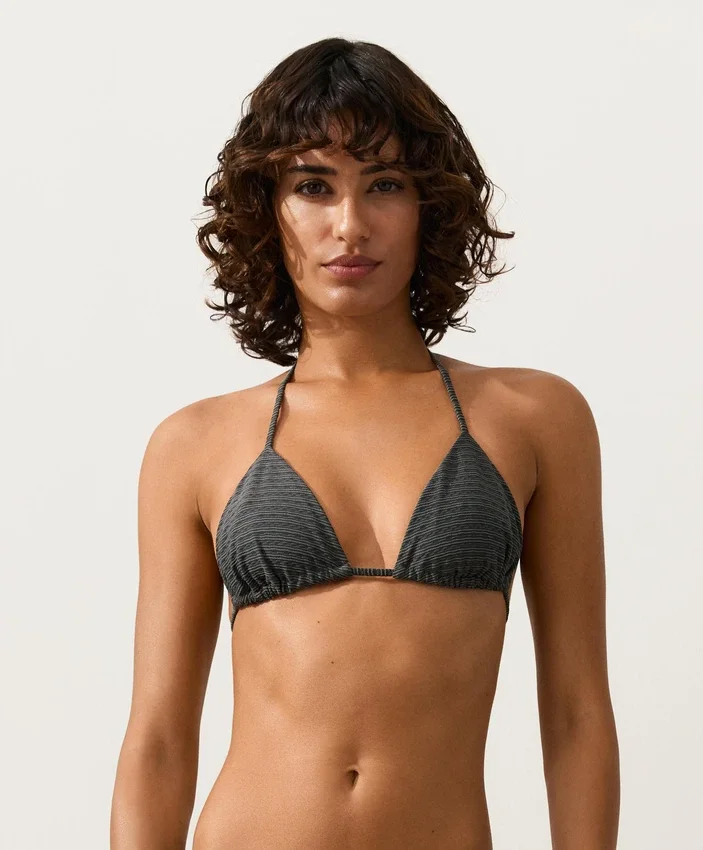 Triangel-Bikinis aus Jacquard mit Washed-Effekt Triangel-Bikinis aus Jacquard mit Washed-Effekt