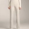 Warme Flare-Hose mit hoher Leibhöhe und Taschen Warme Flare-Hose mit hoher Leibhöhe und Taschen