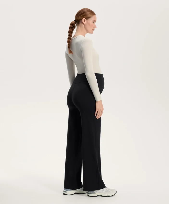 Warme Umstandshose mit geradem Bein als Hose Warme Umstandshose mit geradem Bein als Hose