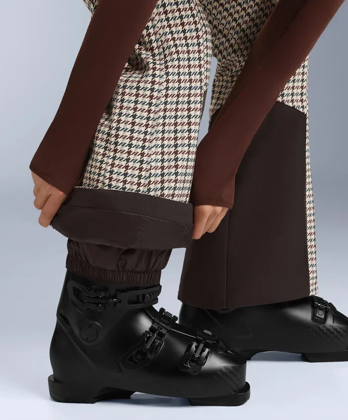 Wasserabweisende, bedruckte, hoch geschnittene Stretch-Skihose mit ausgestelltem Bein Wasserabweisende, bedruckte, hoch geschnittene Stretch-Skihose mit ausgestelltem Bein