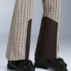 Wasserabweisende, bedruckte, hoch geschnittene Stretch-Skihose mit ausgestelltem Bein Wasserabweisende, bedruckte, hoch geschnittene Stretch-Skihose mit ausgestelltem Bein