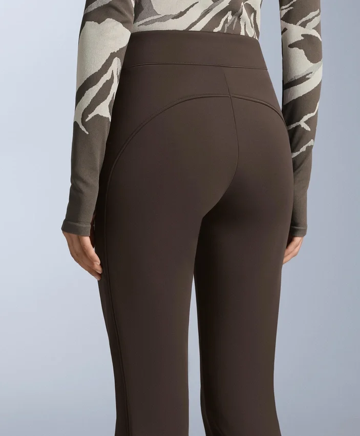 Wasserabweisende, durchgehende, ausgestellte Stretch-Skihose Wasserabweisende, durchgehende, ausgestellte Stretch-Skihose