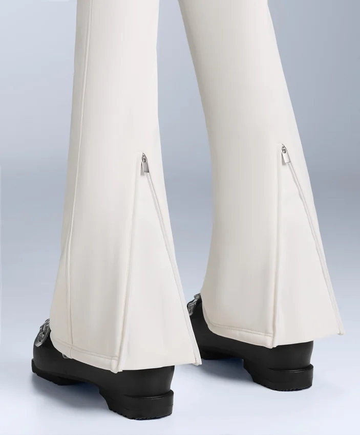 Wasserabweisende, durchgehende, ausgestellte Stretch-Skihose Wasserabweisende, durchgehende, ausgestellte Stretch-Skihose