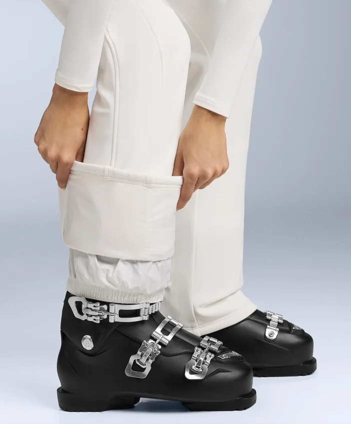 Wasserabweisende, durchgehende, ausgestellte Stretch-Skihose Wasserabweisende, durchgehende, ausgestellte Stretch-Skihose
