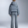 Wasserabweisende, hoch geschnittene Stretch-Skihose mit ausgestelltem Bein Wasserabweisende, hoch geschnittene Stretch-Skihose mit ausgestelltem Bein