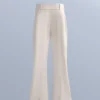 Wasserabweisende, hoch geschnittene Stretch-Skihose mit ausgestelltem Bein Wasserabweisende, hoch geschnittene Stretch-Skihose mit ausgestelltem Bein