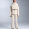 Wasserabweisende, hoch geschnittene Stretch-Skihose mit ausgestelltem Bein Wasserabweisende, hoch geschnittene Stretch-Skihose mit ausgestelltem Bein