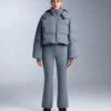 Wasserabweisende, hoch geschnittene Stretch-Skihose mit ausgestelltem Bein Wasserabweisende, hoch geschnittene Stretch-Skihose mit ausgestelltem Bein
