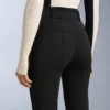 Wasserabweisende, hoch geschnittene Stretch-Skihose mit ausgestelltem Bein