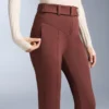 Wasserabweisende, hoch geschnittene Stretch-Skihose mit ausgestelltem Bein Wasserabweisende, hoch geschnittene Stretch-Skihose mit ausgestelltem Bein