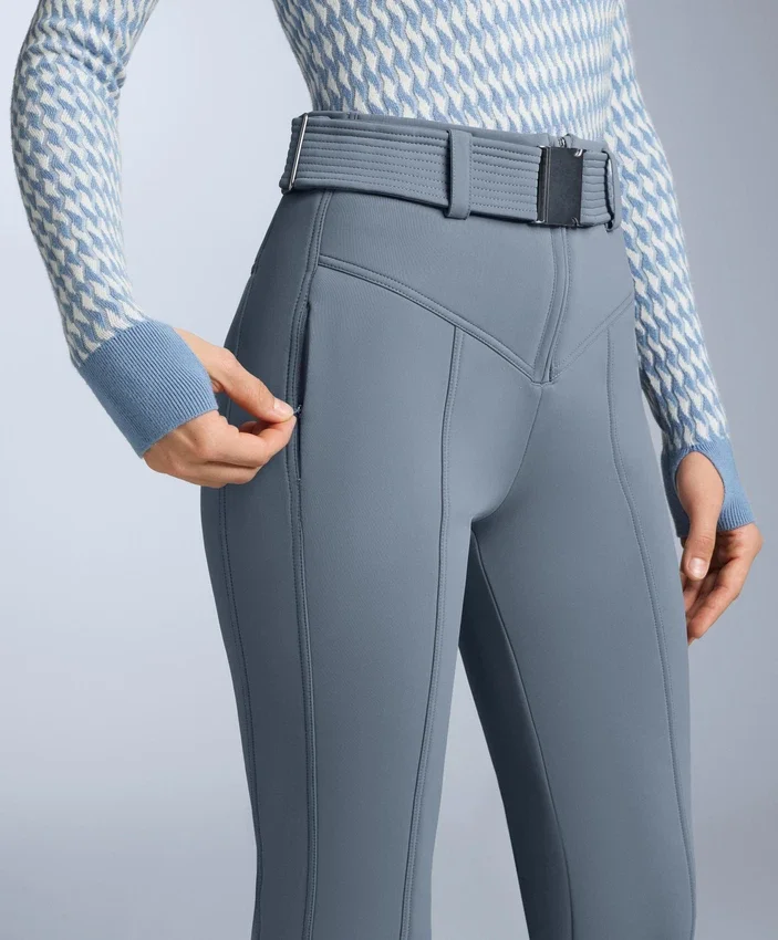 Wasserabweisende, hoch geschnittene Stretch-Skihose mit ausgestelltem Bein Wasserabweisende, hoch geschnittene Stretch-Skihose mit ausgestelltem Bein