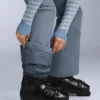 Wasserabweisende, hoch geschnittene Stretch-Skihose mit ausgestelltem Bein Wasserabweisende, hoch geschnittene Stretch-Skihose mit ausgestelltem Bein