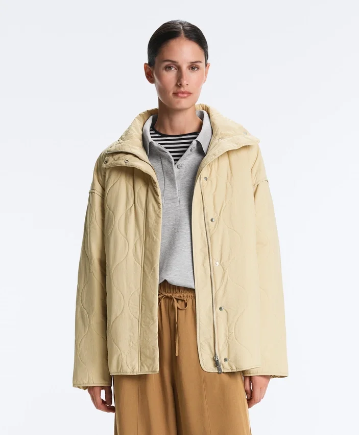 Wasserabweisende, mit Fellex® Aerogel gefütterte Jacke Wasserabweisende, mit Fellex® Aerogel gefütterte Jacke