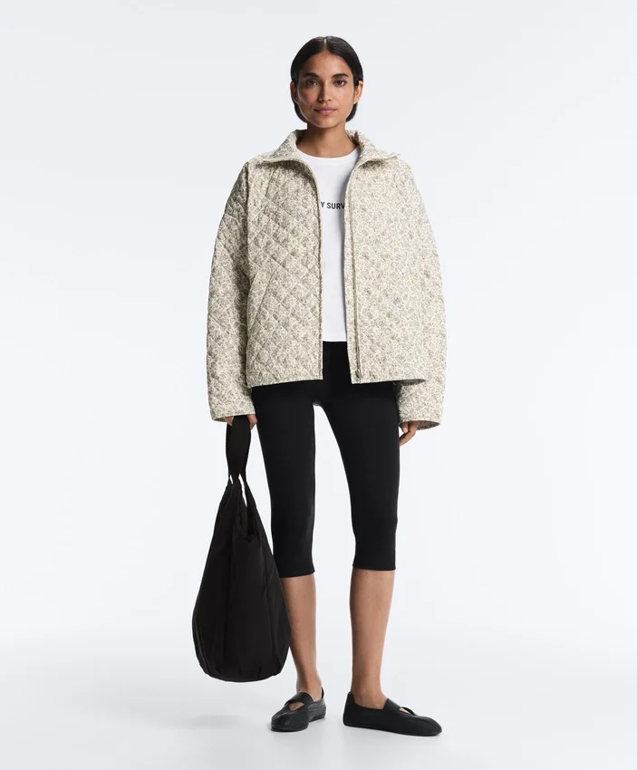 Wasserabweisende, mit Fellex® Aerogel gefütterte Jacke Wasserabweisende, mit Fellex® Aerogel gefütterte Jacke