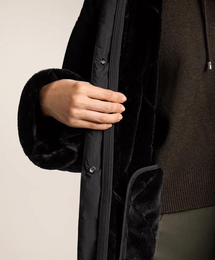 Wasserabweisende, mit Fellex® Aerogel gefütterte Jacke Wasserabweisende, mit Fellex® Aerogel gefütterte Jacke