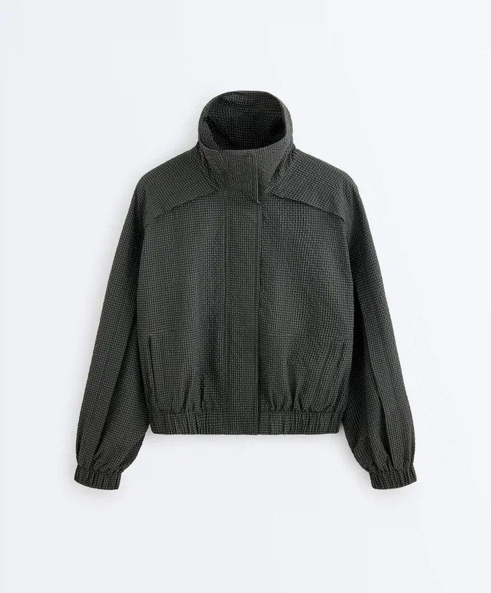 Wasserabweisende Nylon-Jacke im Karomuster Wasserabweisende Nylon-Jacke im Karomuster