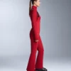 Wasserabweisende Ski-Latzhose mit ausgestelltem Bein