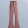 Wasserabweisende Stretch-Skihose mit ausgestelltem Bein Wasserabweisende Stretch-Skihose mit ausgestelltem Bein