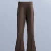 Wasserabweisende Stretch-Skihose mit ausgestelltem Bein Wasserabweisende Stretch-Skihose mit ausgestelltem Bein