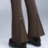 Wasserabweisende Stretch-Skihose mit ausgestelltem Bein Wasserabweisende Stretch-Skihose mit ausgestelltem Bein