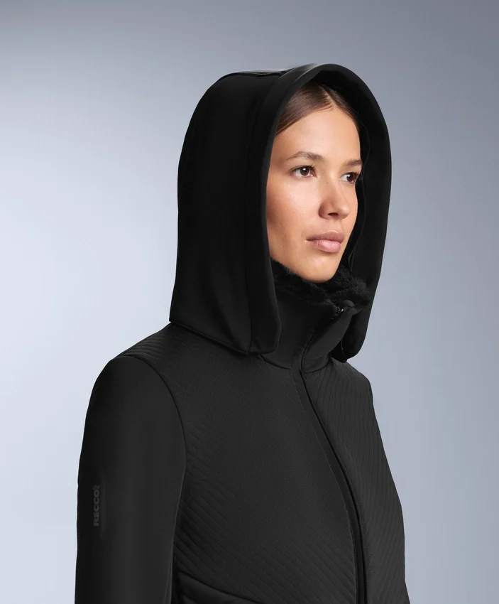 Wasserabweisender, figurbetonter Stretch-Jumpsuit für Skifahren Wasserabweisender, figurbetonter Stretch-Jumpsuit für Skifahren