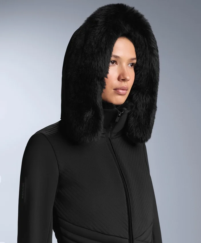 Wasserabweisender, figurbetonter Stretch-Jumpsuit für Skifahren Wasserabweisender, figurbetonter Stretch-Jumpsuit für Skifahren