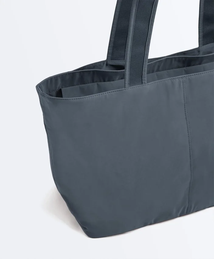 Weiche Shopper-Tasche mit Reissverschluss Weiche Shopper-Tasche mit Reissverschluss