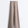 Weit geschnittene, gestreifte Hose aus Soft Touch-Modal Weit geschnittene, gestreifte Hose aus Soft Touch-Modal
