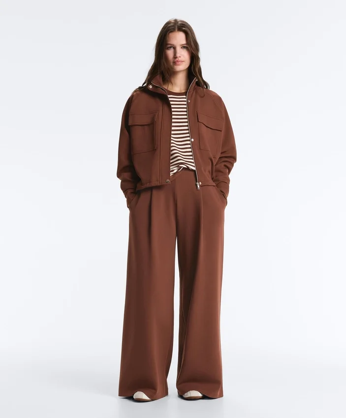 Weit geschnittene Hose mit hoher Taille aus Baumwollpiqué Weit geschnittene Hose mit hoher Taille aus Baumwollpiqué