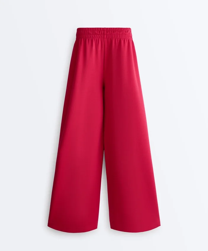 Weit geschnittene Piqué-Hose mit Falten und Baumwolle Weit geschnittene Piqué-Hose mit Falten und Baumwolle