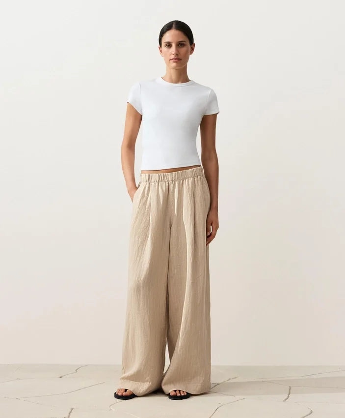 Weite, gestreifte Hose aus 100 % Leinen Weite, gestreifte Hose aus 100 % Leinen