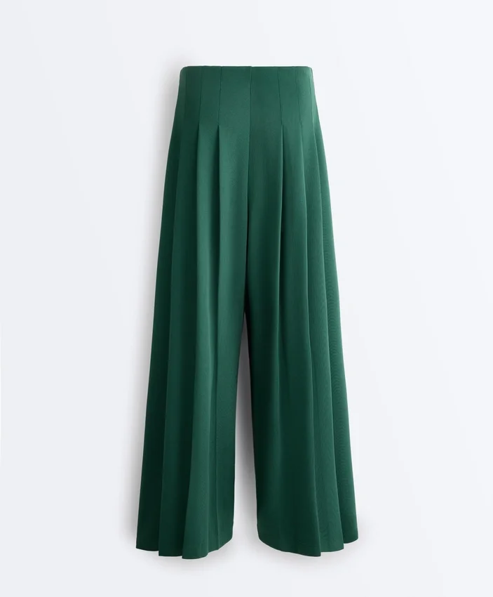 Weite Piqué-Hose aus Baumwolle mit Falten Weite Piqué-Hose aus Baumwolle mit Falten