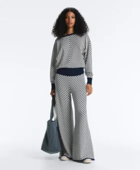 Weite Strickhose mit Diagonalstreifen